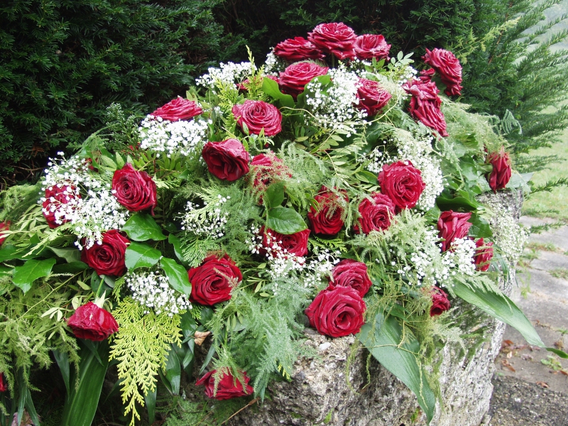 funeraire-TOULON-min_roses-61203